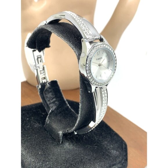 Timex Women's Watch TW2T58000 Quartz Gemmed Silver Dial Stainless Steel 23mm - Picture 14 of 14